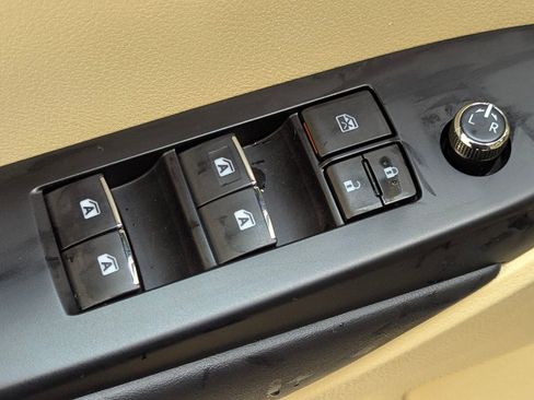 Used 2019 Toyota Highlander Limited image 22