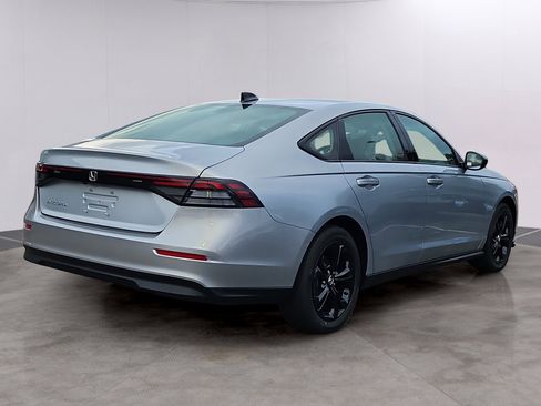 New 2025 Honda Accord SE image 3