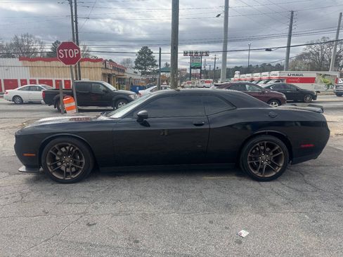 Used 2023 Dodge Challenger SRT Hellcat w/ Driver Convenience Group RWD image 3