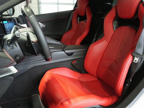 Used 2023 Chevrolet Corvette Z06 image 24