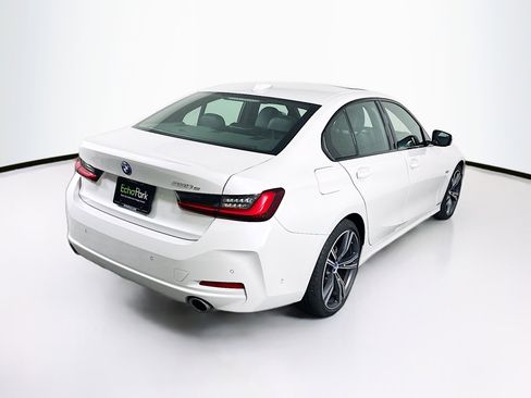 Used 2023 BMW 330e w/ Parking Assistance Package image 9