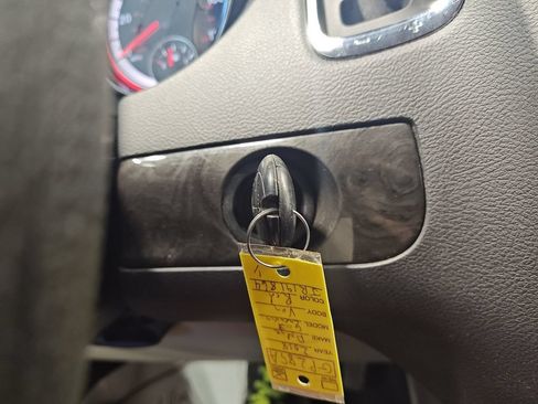 Used 2018 Dodge Grand Caravan SE FWD image 21