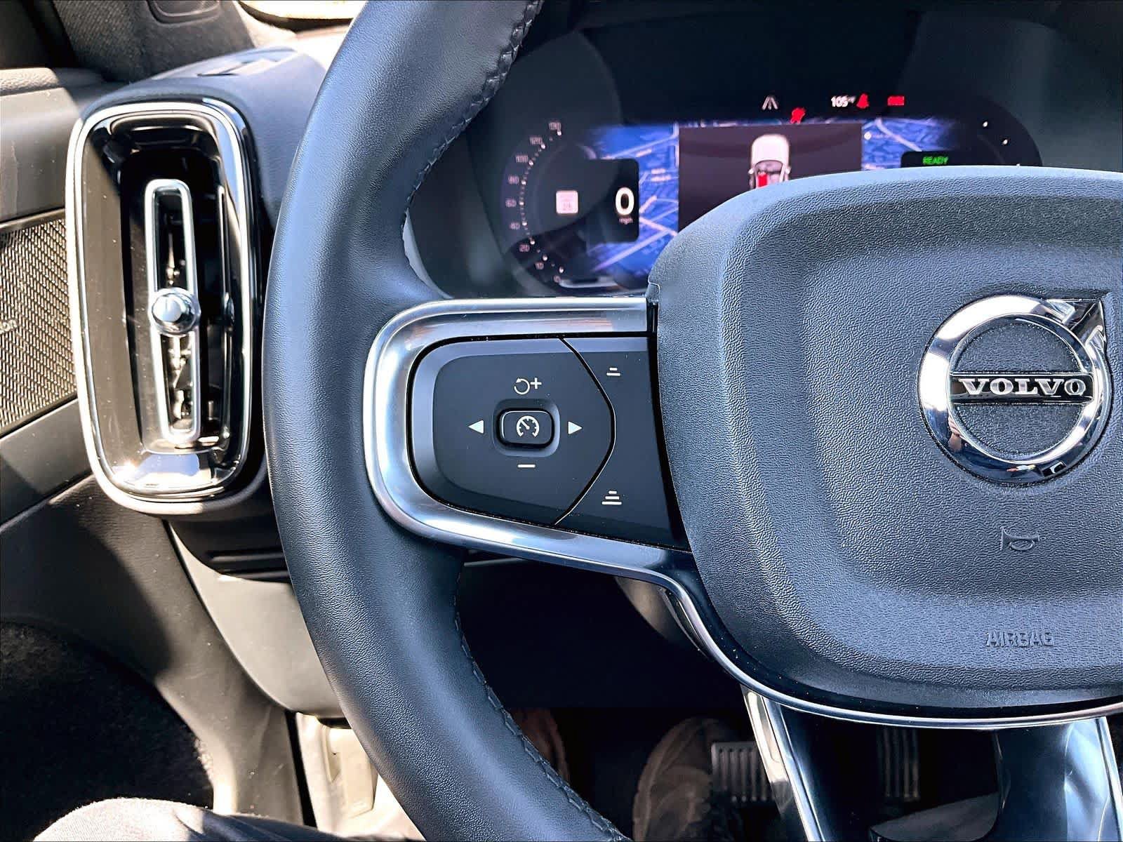 Used 2023 Volvo XC40 Recharge Ultimate AWD/4WD image 21