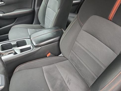 Used 2025 Nissan Sentra SR FWD image 15