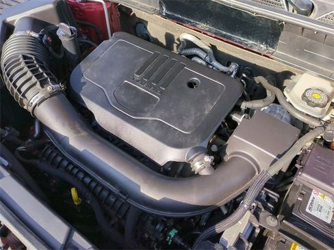 Used 2023 GMC Acadia SLT image 31