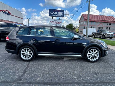 Used 2019 Volkswagen Golf Alltrack SE AWD/4WD image 4