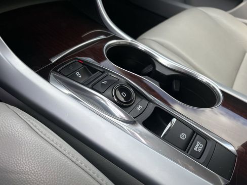 Used 2016 Acura TLX V6 FWD image 18