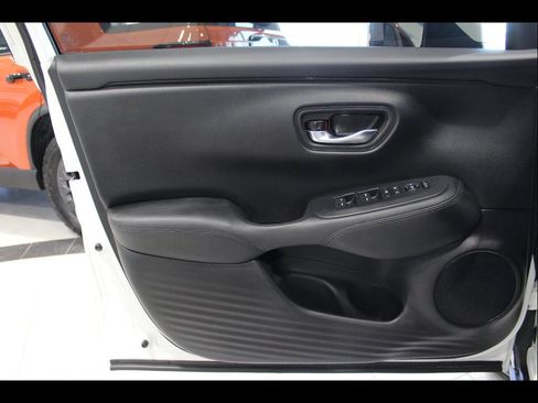 Certified 2023 Honda HR-V LX image 15