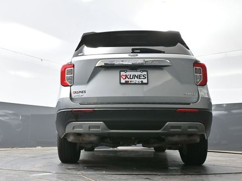 Used 2024 Ford Explorer XLT w/ Equipment Group 202A AWD/4WD image 62