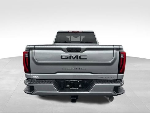 Used 2025 GMC Sierra 3500 Denali Ultimate image 4