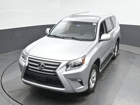 Used 2017 Lexus GX 460 w/ Navigation Package AWD/4WD image 26