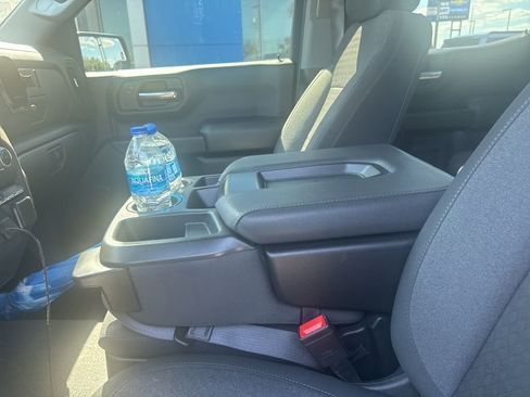 Used 2024 Chevrolet Silverado 1500 Custom image 18