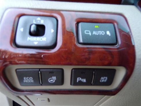 Used 2011 Lexus LS 460 AWD w/ Comfort Pkg image 41