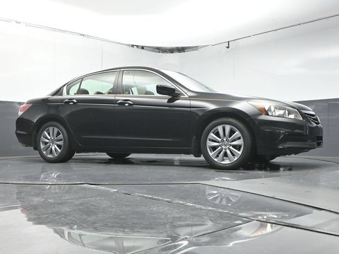 Used 2011 Honda Accord EX-L image 31