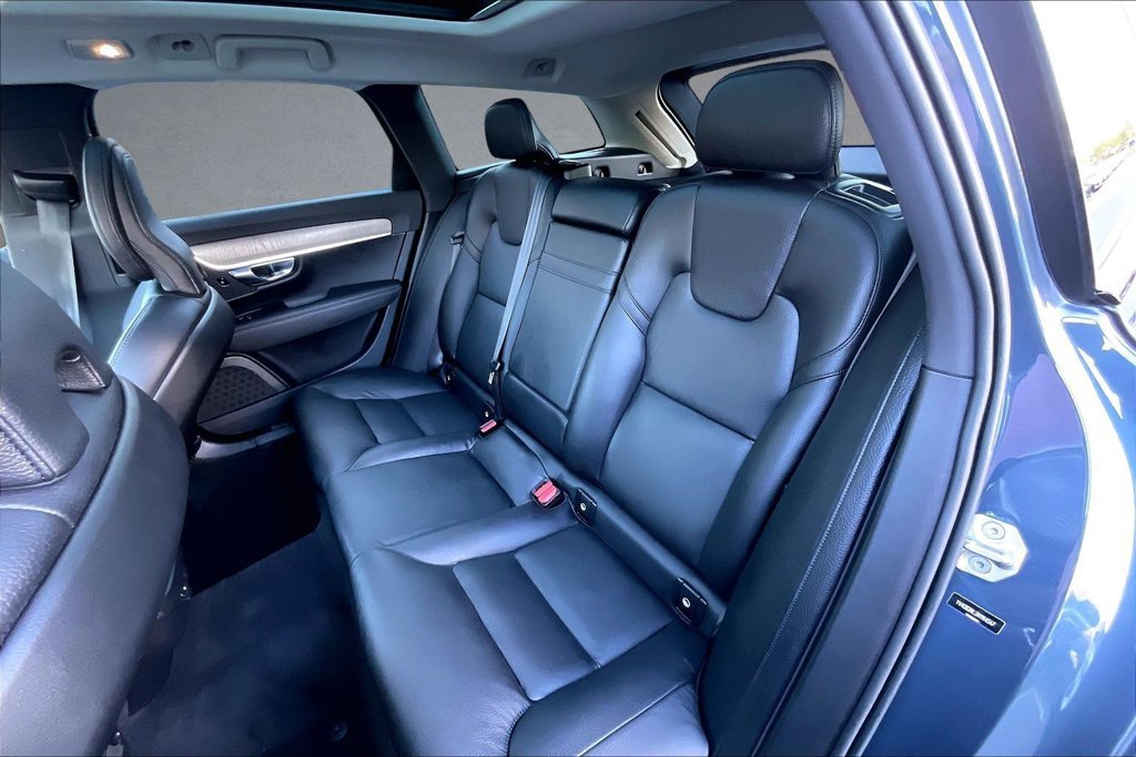 Used 2022 Volvo V90 B6 Cross Country w/ Advanced Package AWD/4WD image 23
