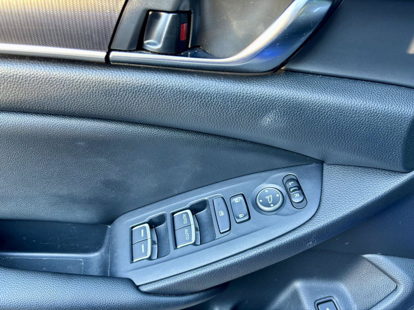 Used 2020 Honda Accord Sport image 19