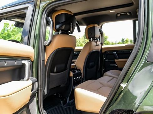 New 2026 Land Rover Defender 110 X-Dynamic SE AWD/4WD image 50