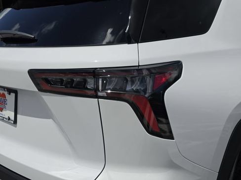 New 2026 Chevrolet Equinox LT FWD image 10