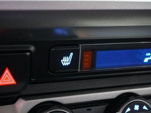 Used 2021 Toyota Tacoma Limited image 23