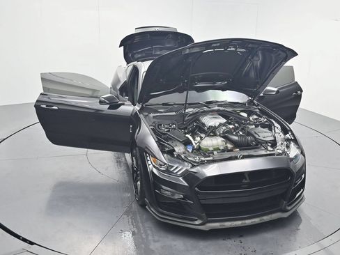 Used 2022 Ford Mustang Shelby GT500 w/ Technology Package RWD image 69