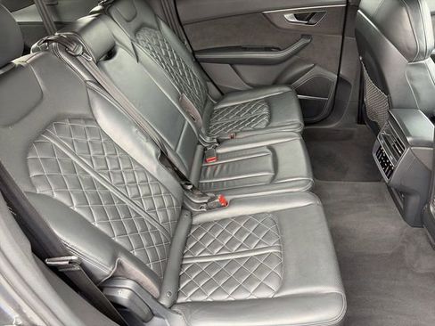Used 2021 Audi SQ7 Premium Plus w/ Executive Package image 14