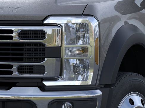 New 2026 Ford F450 XLT image 18