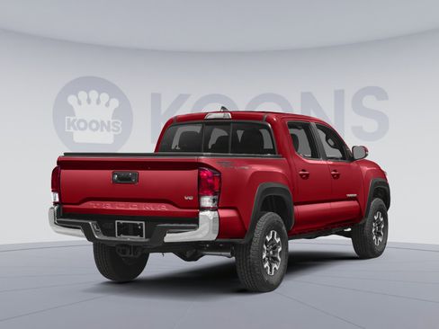 Used 2017 Toyota Tacoma TRD Off-Road w/ Tow Package (A/T) AWD/4WD image 2