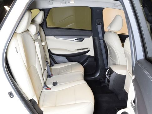 Certified 2022 INFINITI QX50 Luxe AWD/4WD image 31