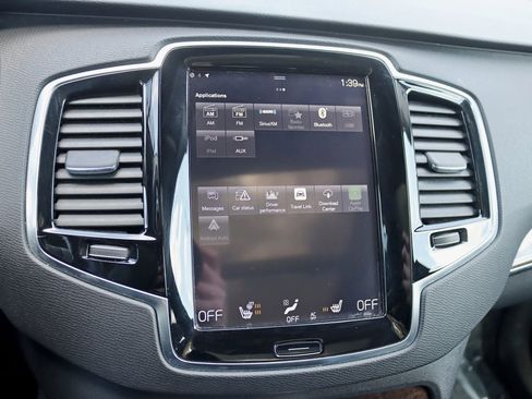 Used 2017 Volvo XC90 T6 Momentum w/ Vision Package image 27