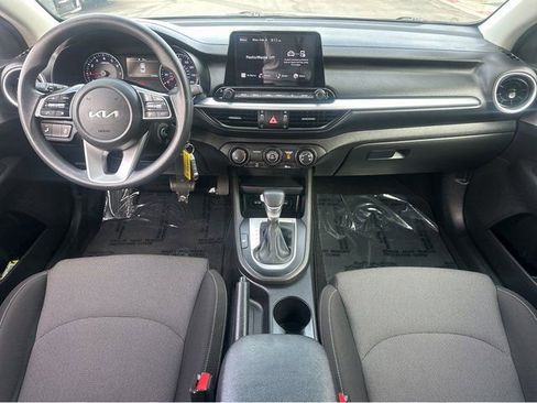 Certified 2023 Kia Forte LXS w/ LXS Technology Package image 7