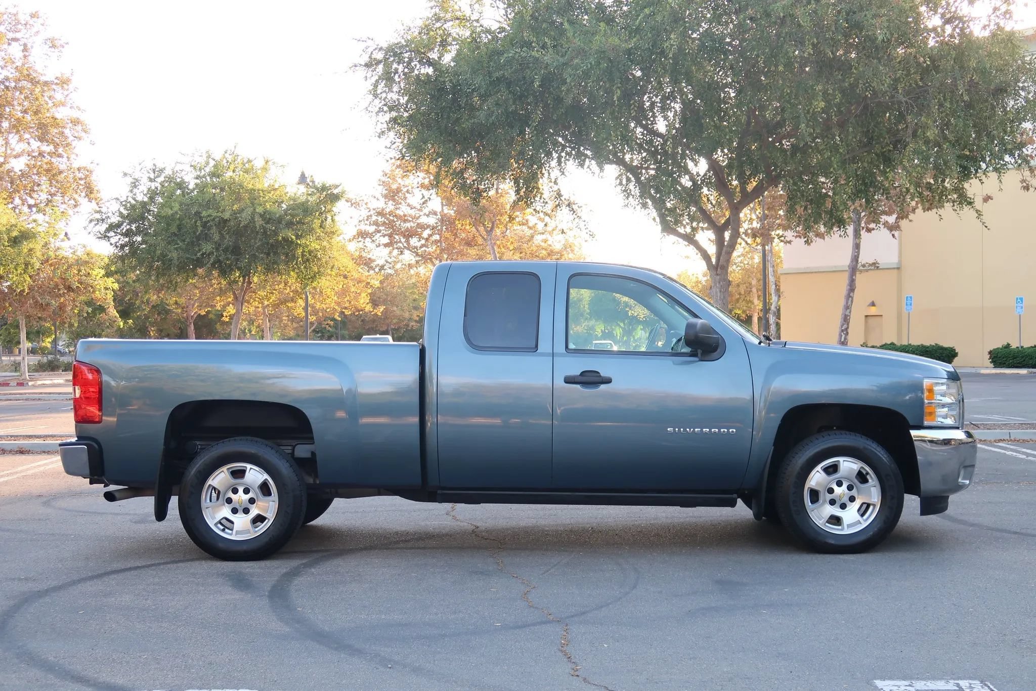 Used 2012 Chevrolet Silverado 1500 LT w/ All-Star Edition RWD image 9