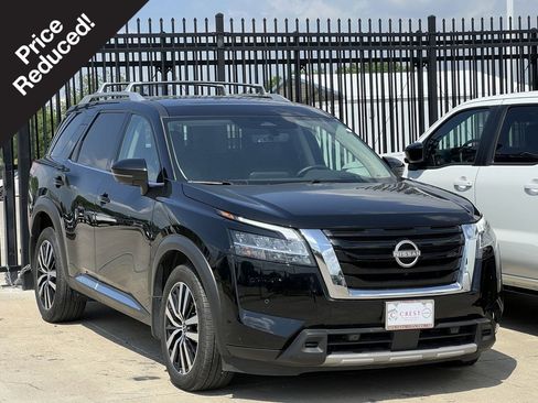 Certified 2024 Nissan Pathfinder Platinum w/ Cargo Package image 1