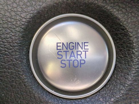 Used 2019 Hyundai Santa Fe Limited image 28