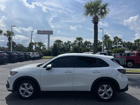 Used 2023 Honda HR-V LX image 7