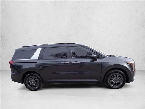 Used 2026 Kia Carnival EX image 5