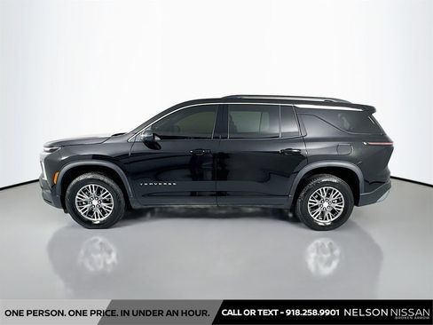 Used 2026 Chevrolet Traverse LT AWD/4WD image 8