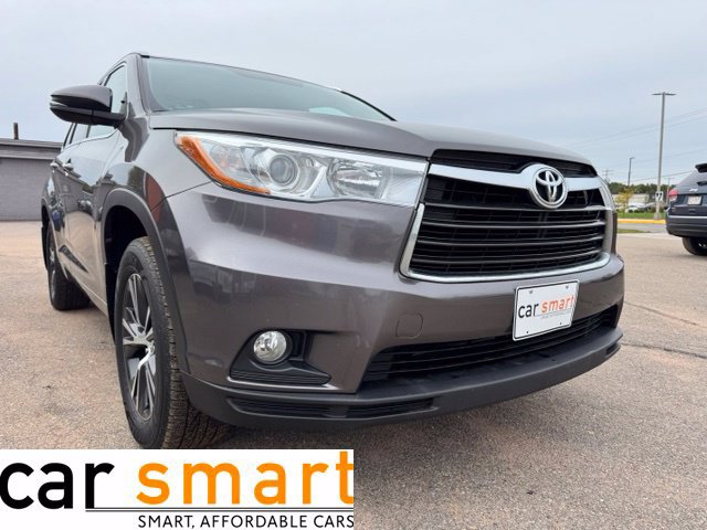 Used 2017 Toyota Highlander XLE AWD/4WD image 1