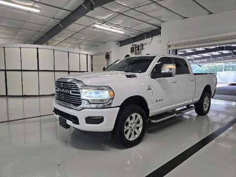 Used 2023 RAM 2500 Laramie AWD/4WD image 3