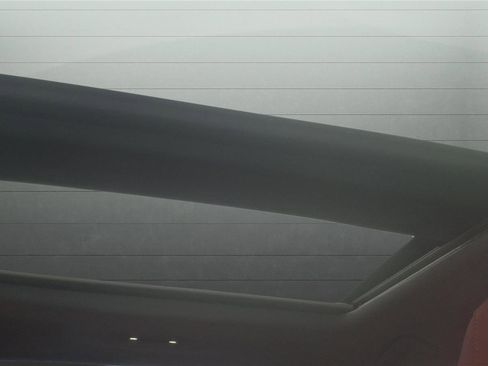 Used 2018 Toyota Camry XSE image 29