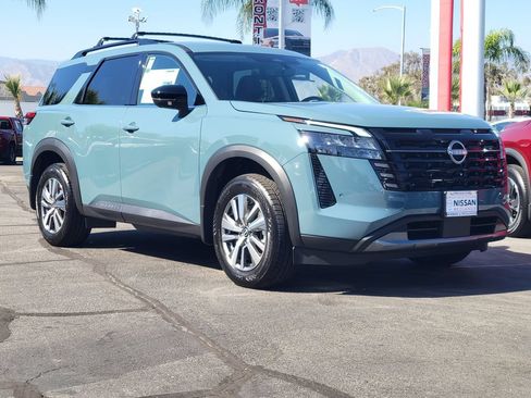 New 2026 Nissan Pathfinder SL FWD image 15