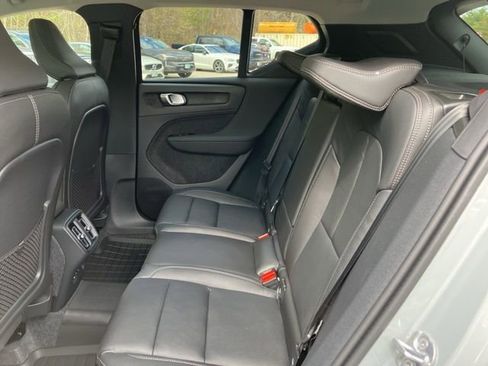 New 2026 Volvo XC40 B5 Plus w/ Climate Package AWD/4WD image 19