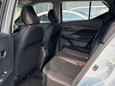 Used 2024 Nissan Kicks SV FWD image 6