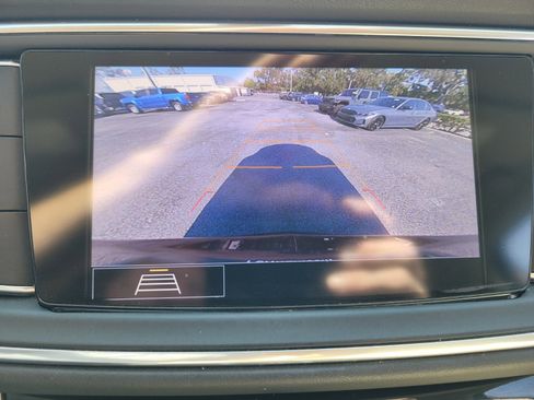 Used 2021 Buick Enclave Essence w/ Sound and Sites Package image 24