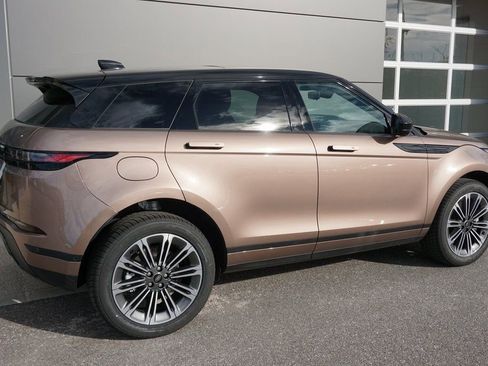 New 2025 Land Rover Range Rover Evoque S image 4