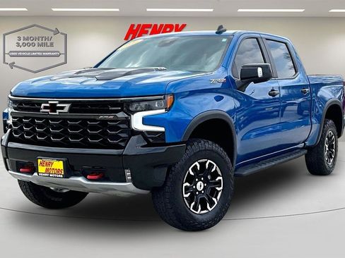 Used 2022 Chevrolet Silverado 1500 ZR2 w/ Technology Package image 3