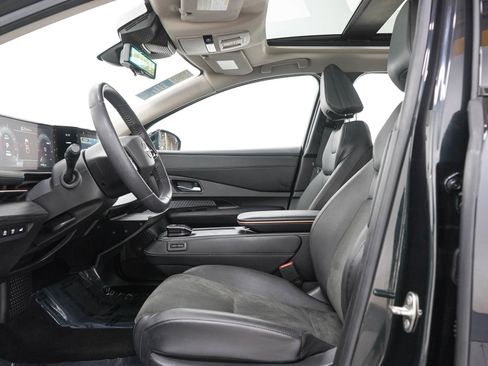 Used 2024 Nissan Ariya AWD image 25