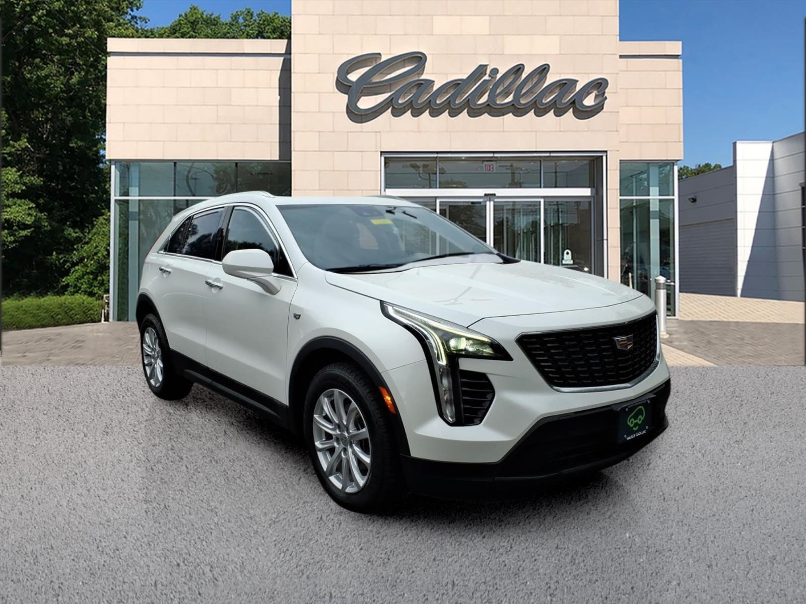 Certified 2022 Cadillac XT4 Luxury w/ Cold Weather Package AWD/4WD image 7