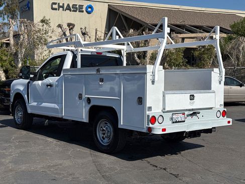 Used 2023 Ford F250 XL w/ XL Chrome Package image 12