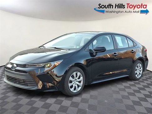 Certified 2023 Toyota Corolla LE image 3