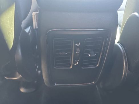 Used 2020 Jeep Grand Cherokee Laredo w/ 18" Wheel & 8.4" Radio Group image 13